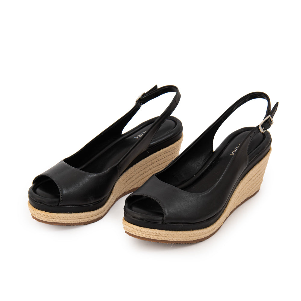 Sandalia leonor cuero negro