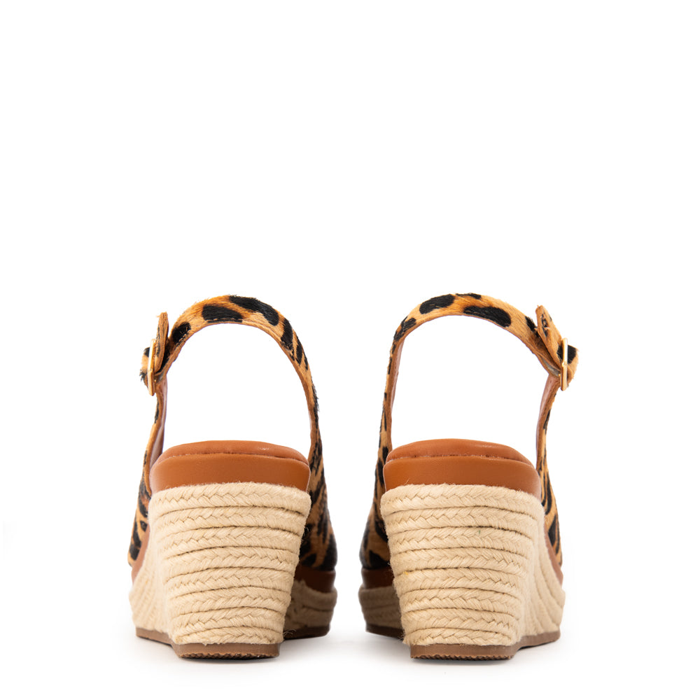 Sandalia leonor cuero negro especial