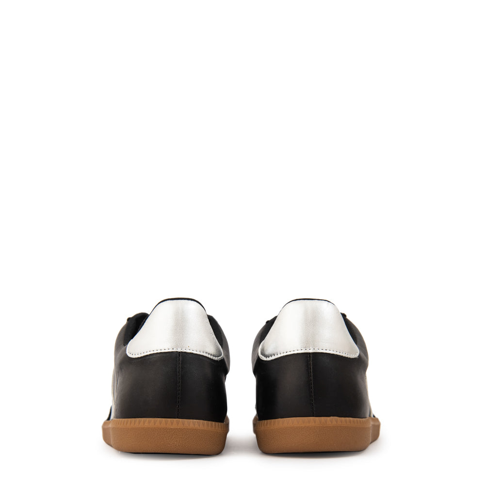Zapatilla liu cuero negro