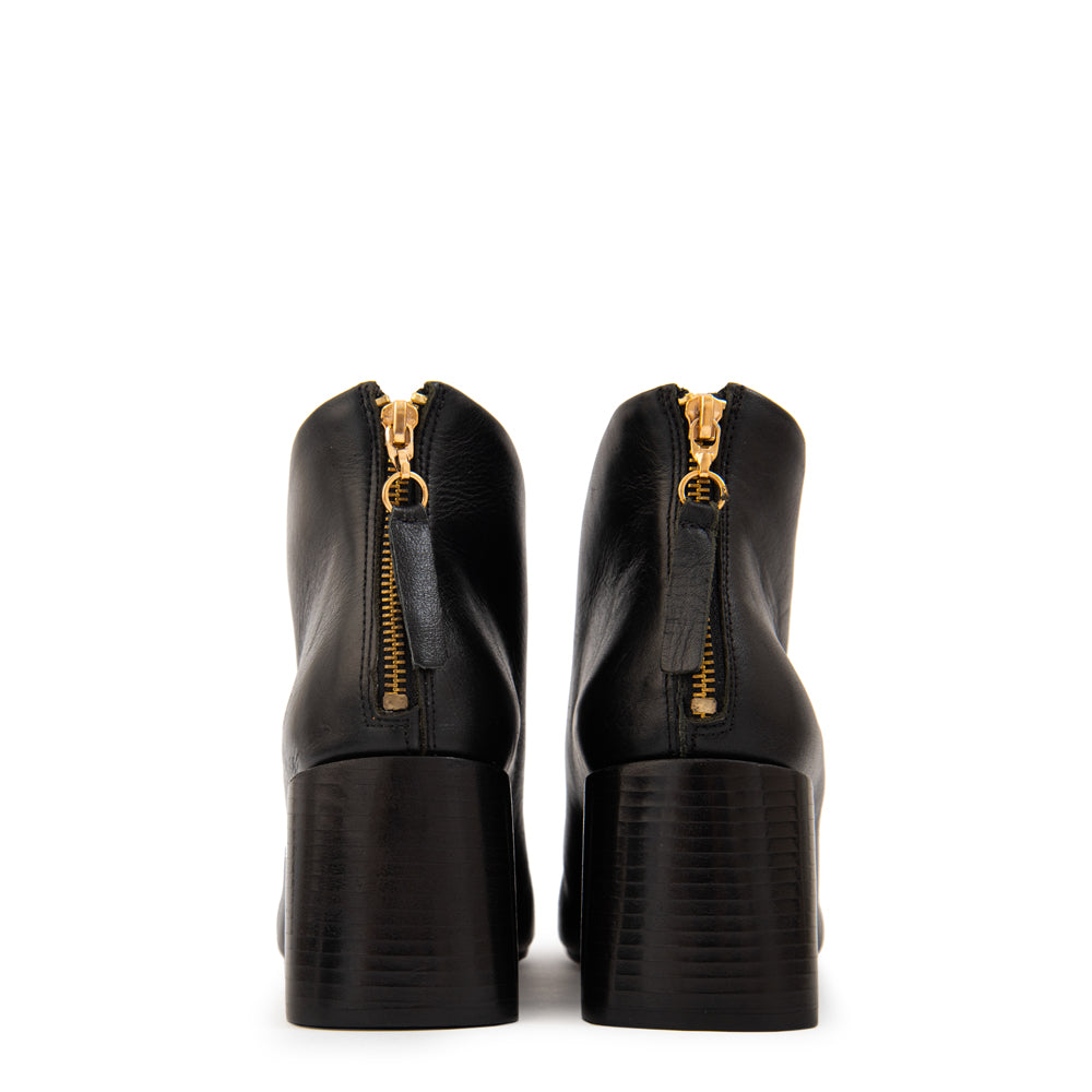 Bootie marisa cuero negro