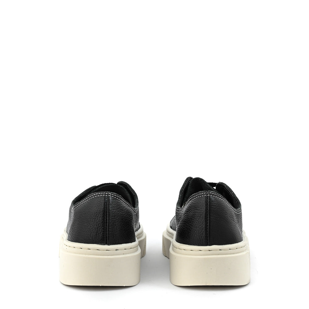 Zapatilla mel cuero negro
