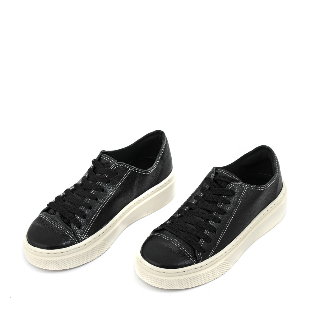 Zapatilla mel cuero negro