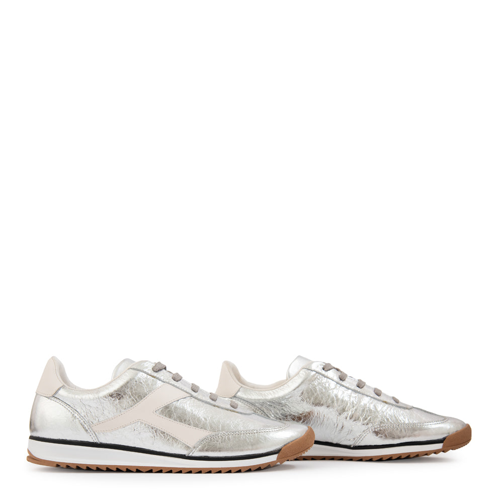 Zapatilla mila cuero plateado