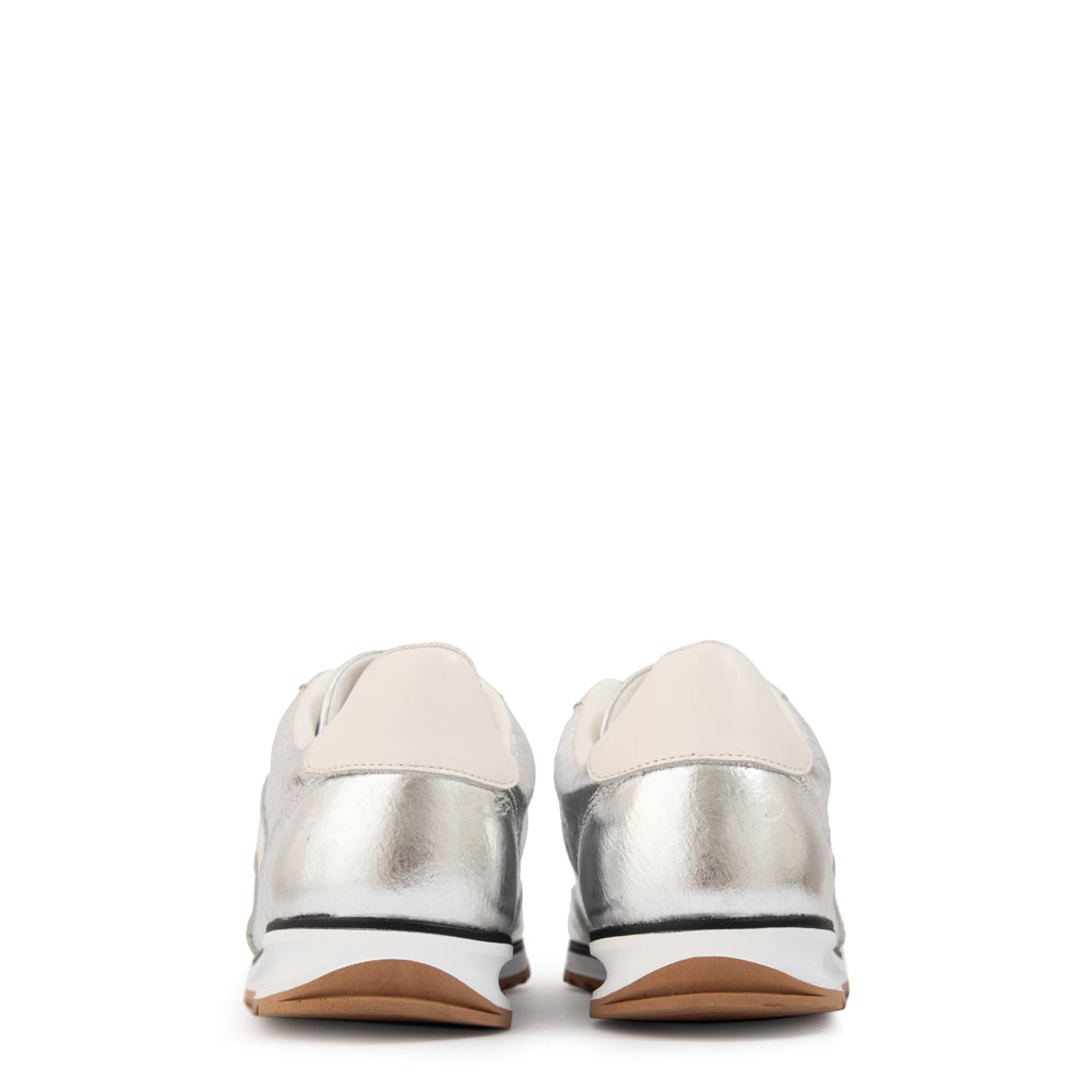 Zapatilla mila cuero plateado