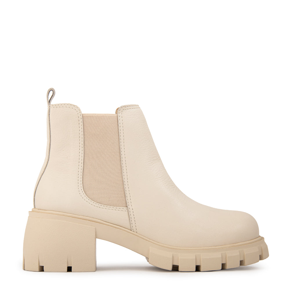 Botin nicole cuero blanco crudo