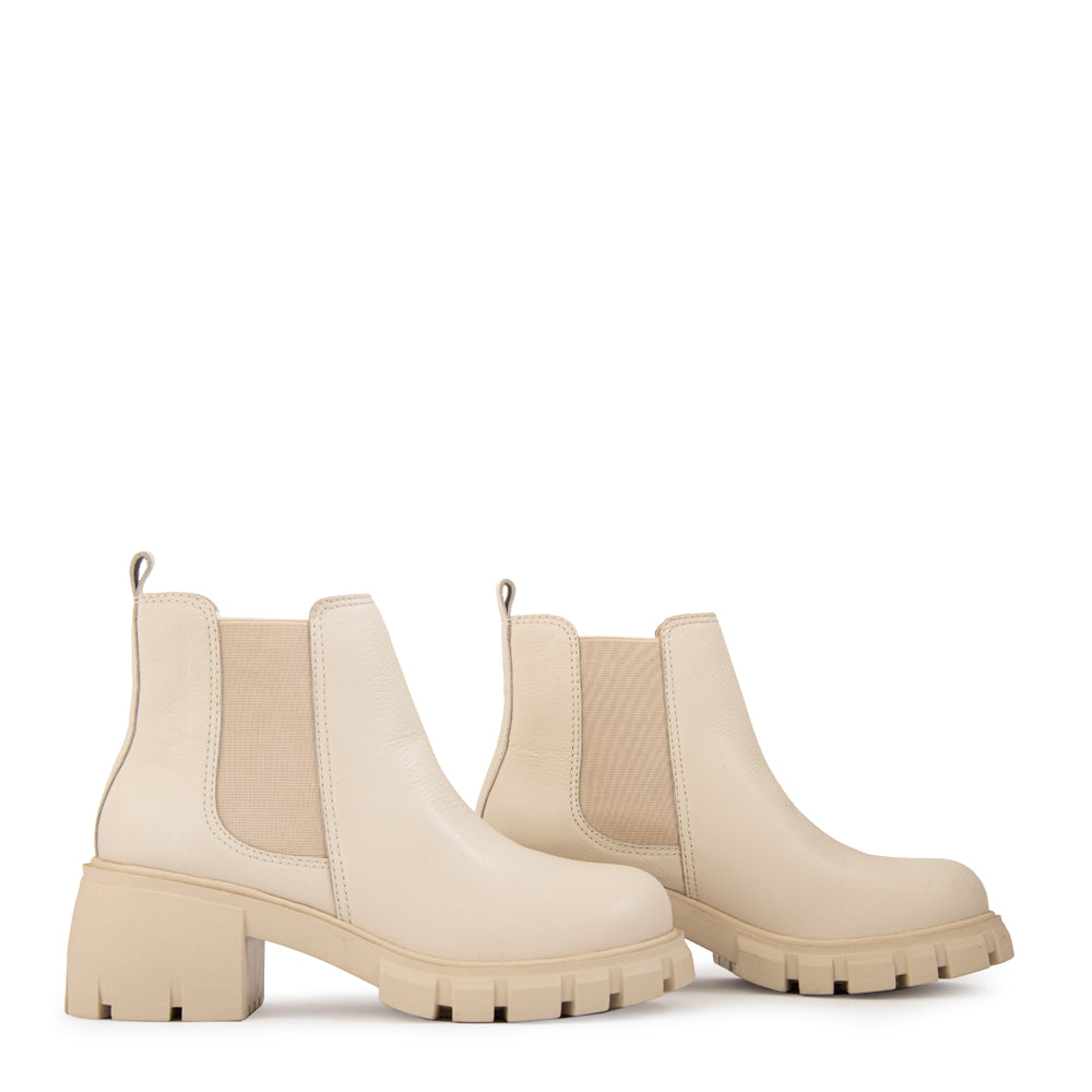 Botin nicole cuero blanco crudo