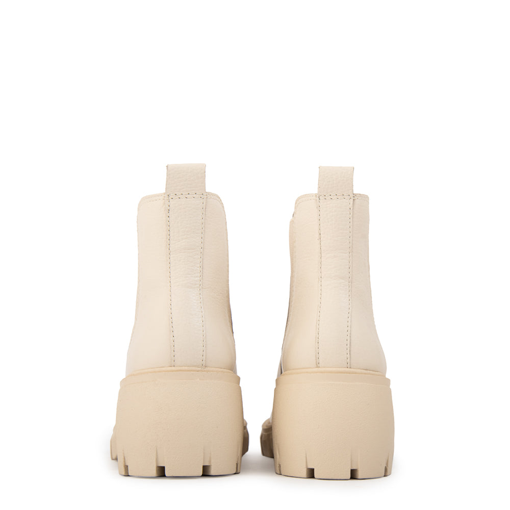 Botin nicole cuero blanco crudo