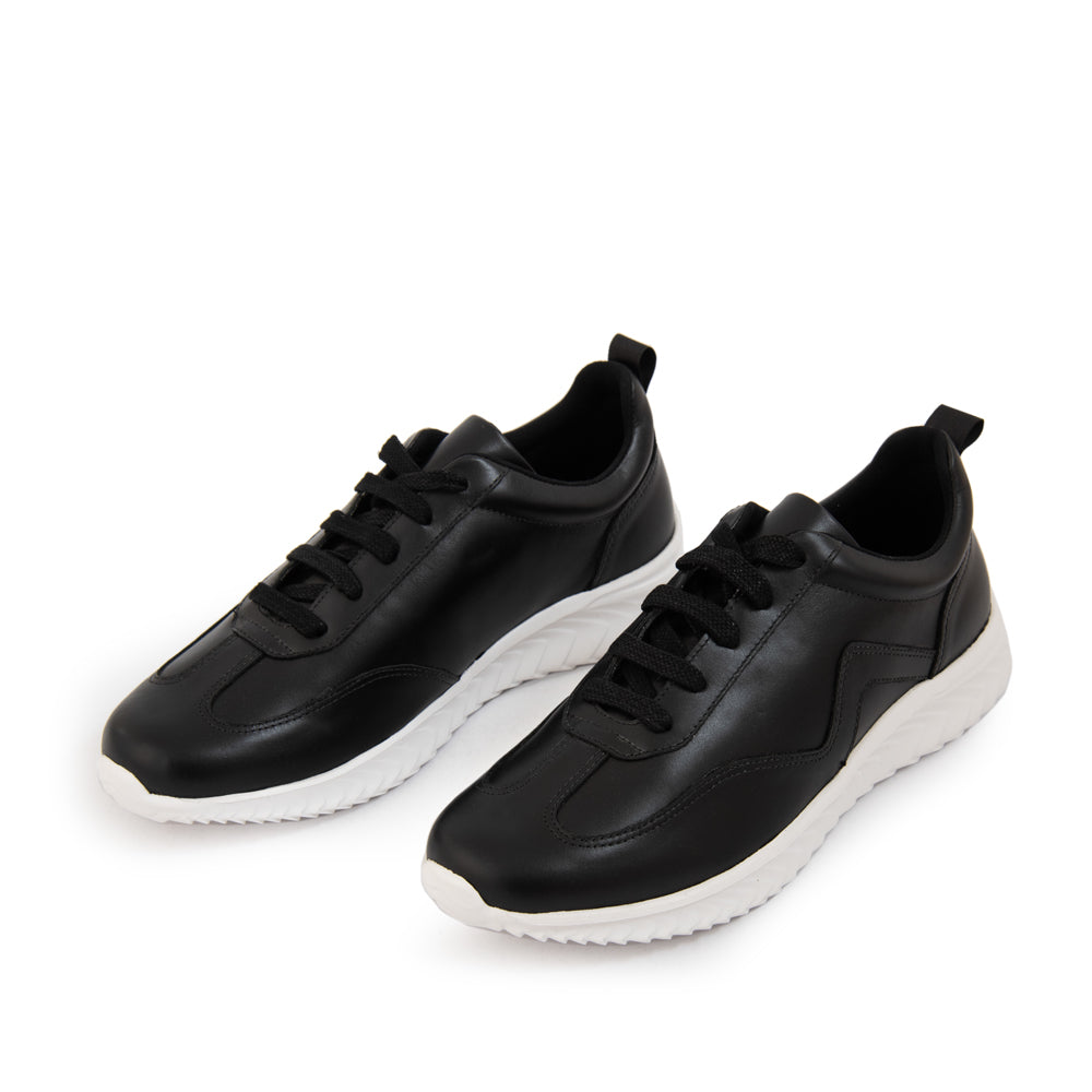 Zapatilla plume cuero negro