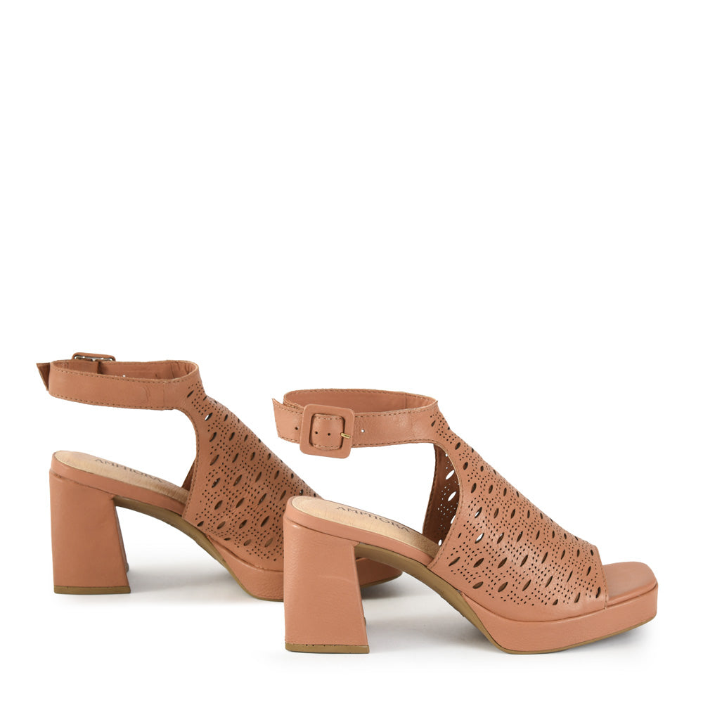 Sandalia salma cuero camel