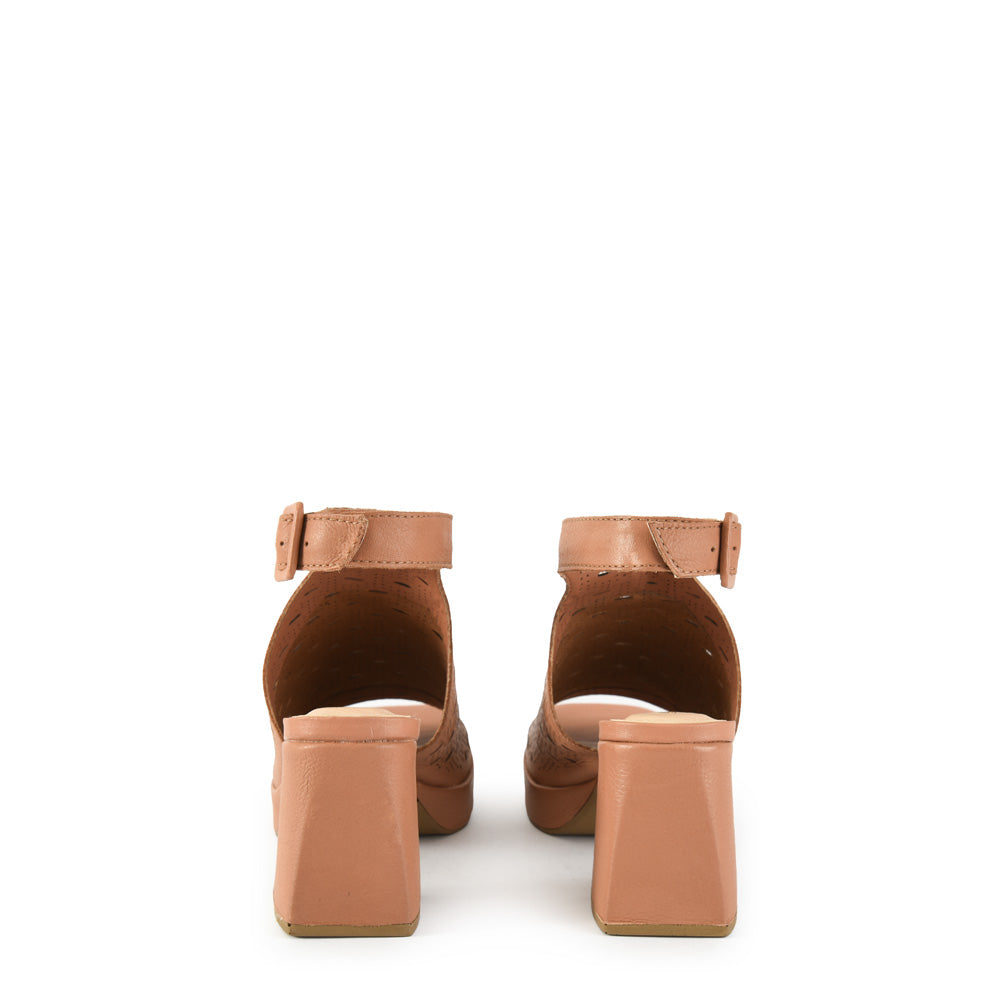 Sandalia salma cuero camel