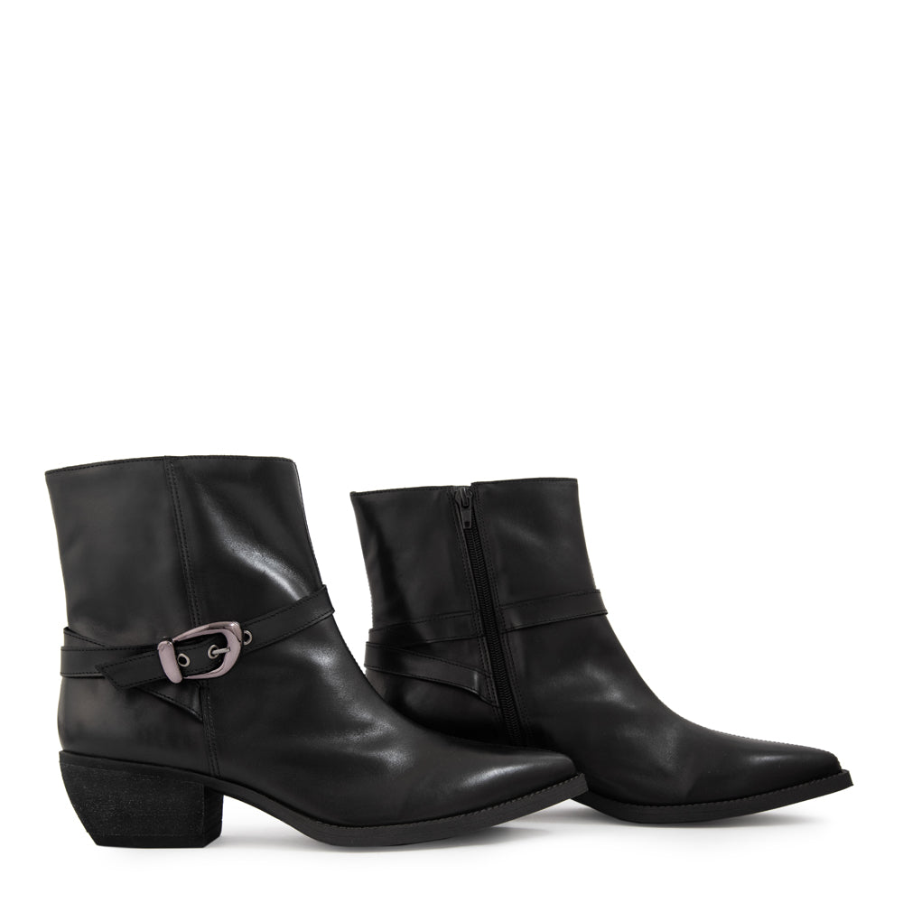 Botin salma cuero negro