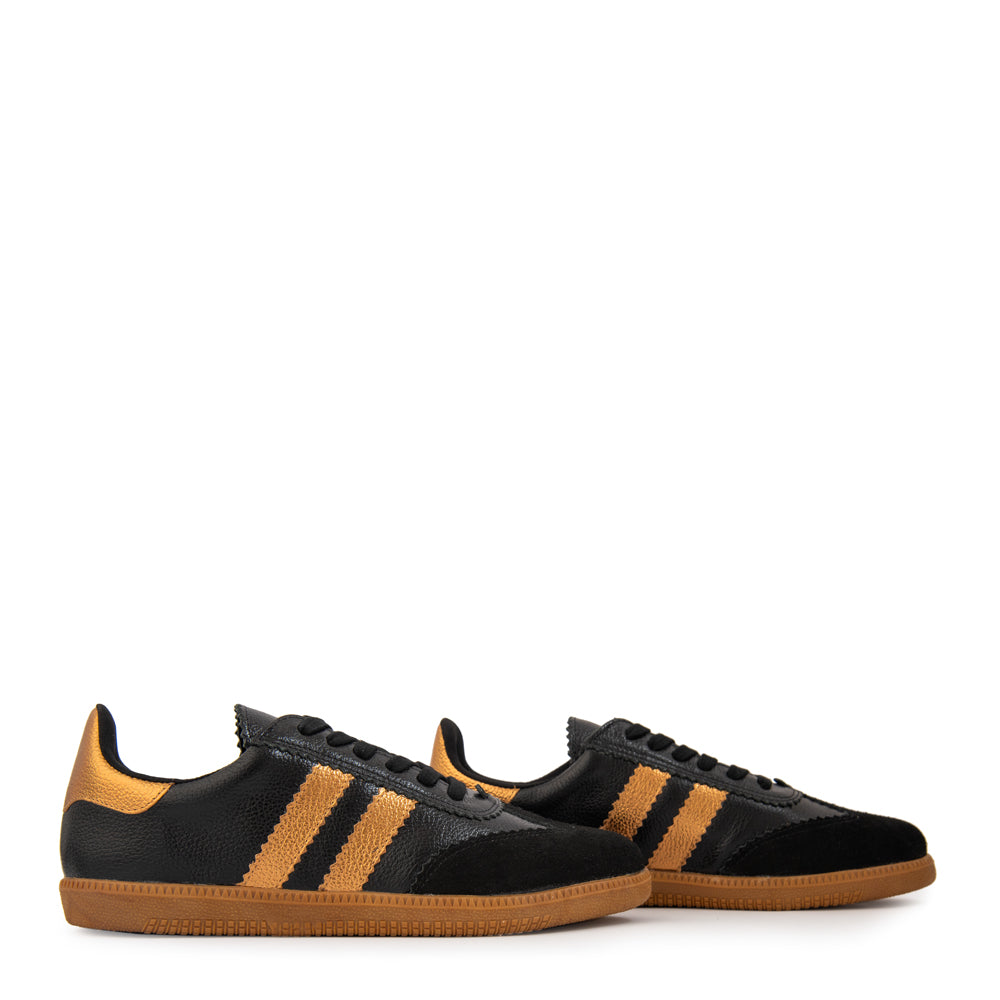 Zapatilla solar cuero negro