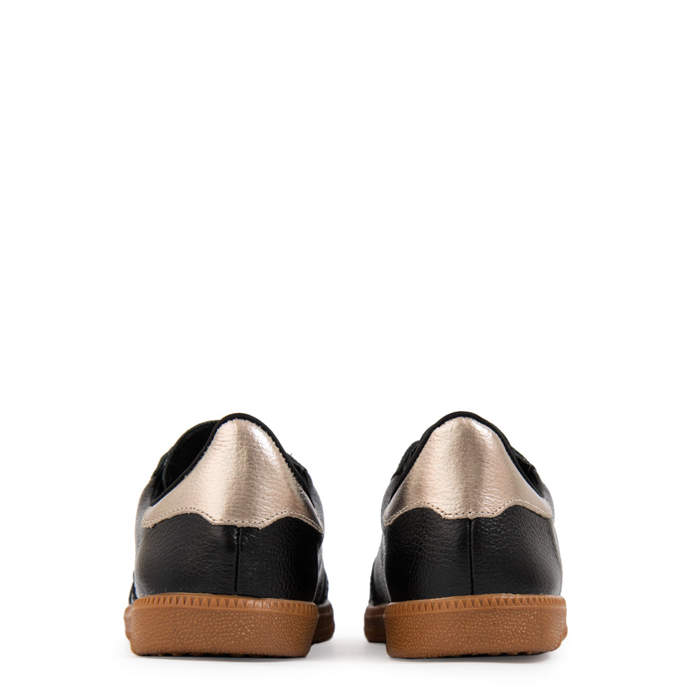 Zapatilla stella cuero negro