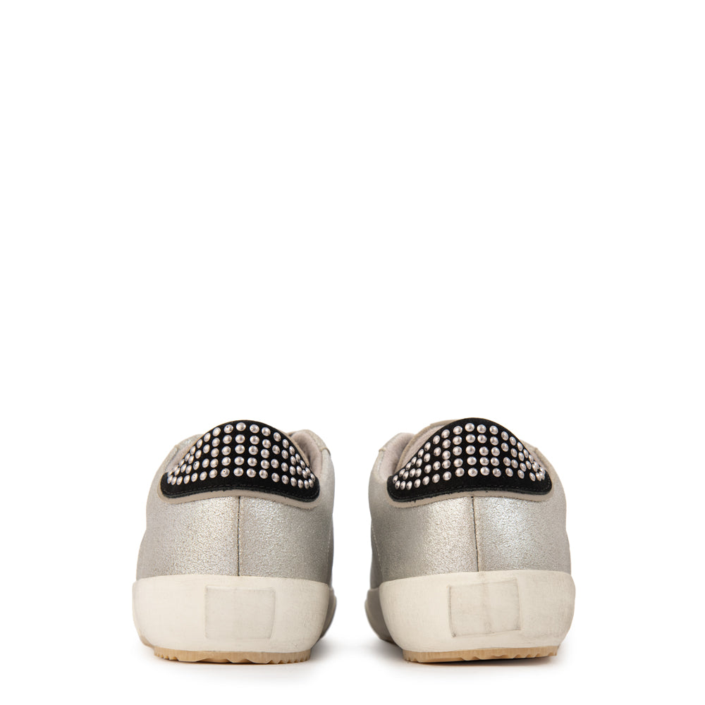 Zapatilla urban cuero plateado